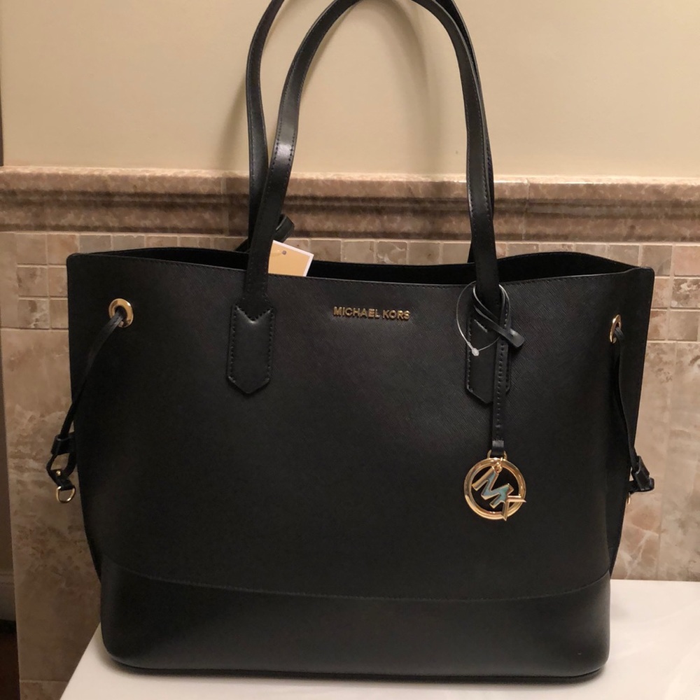 Authentic NWT Michael Kors Trista Tote Wristlet - Picture 2 of 6